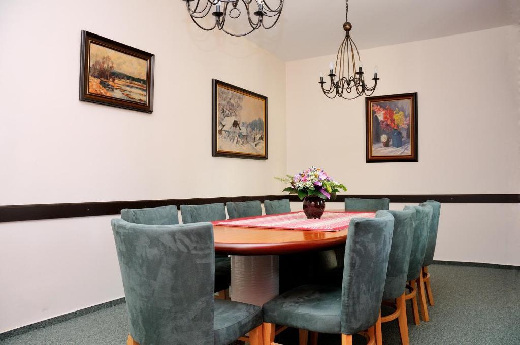 Hotel Leopold Račín Kültér fotó